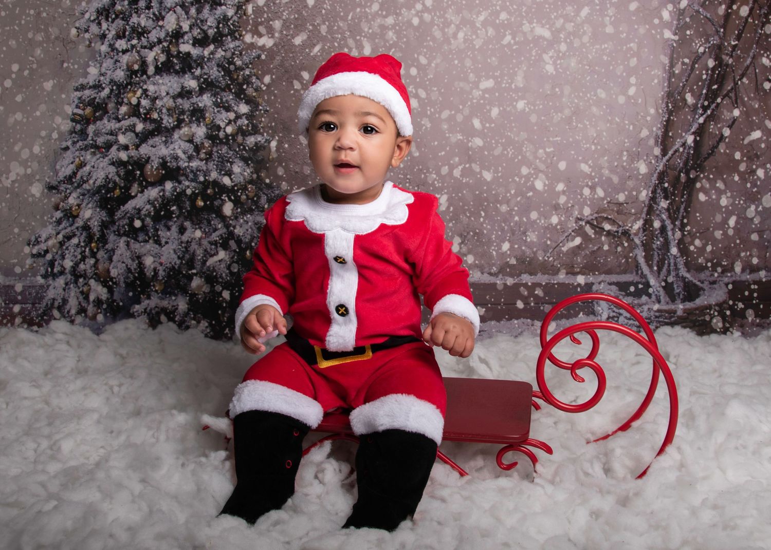 Bromsgrove Worcester newborn baby photoshoot photos family pictures brother sister mom dad