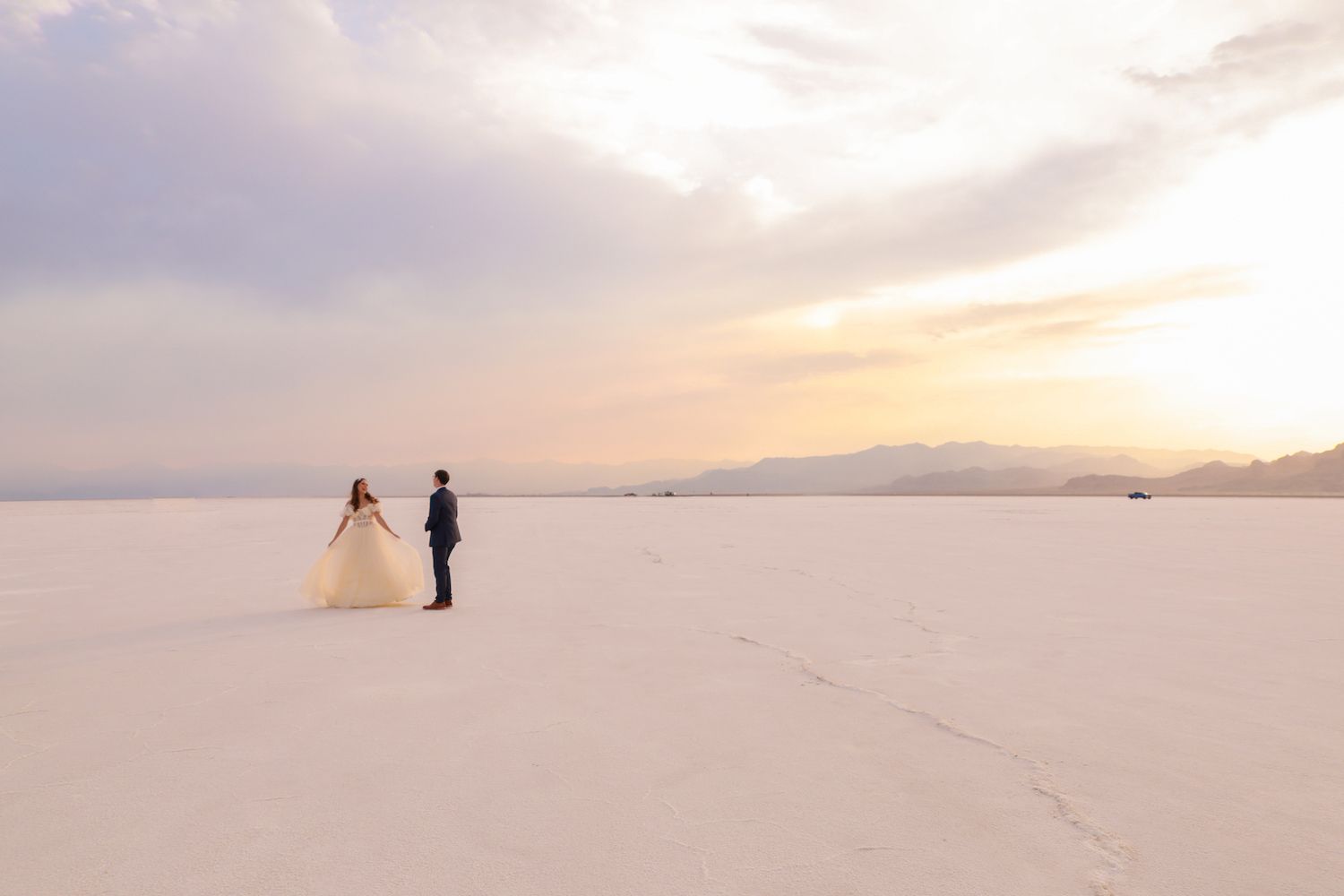 Bonnevile salt flats elopement in utah.