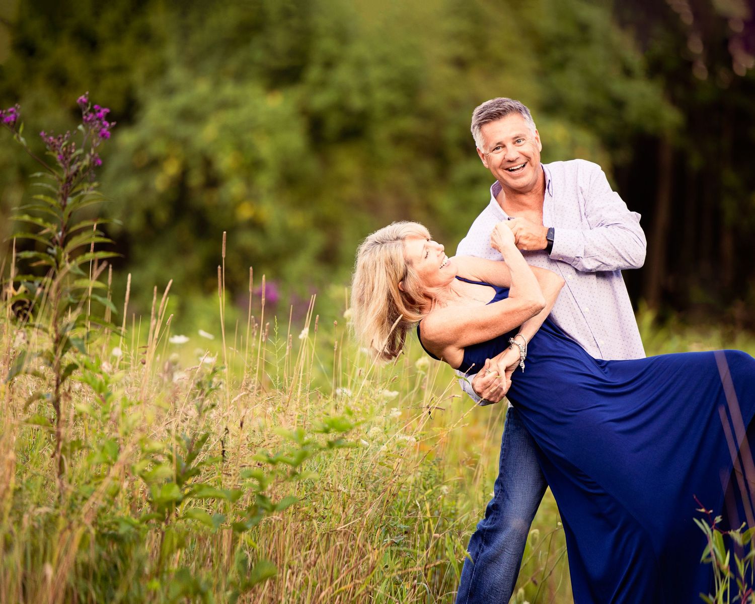 outdoor couples photography dance flower field