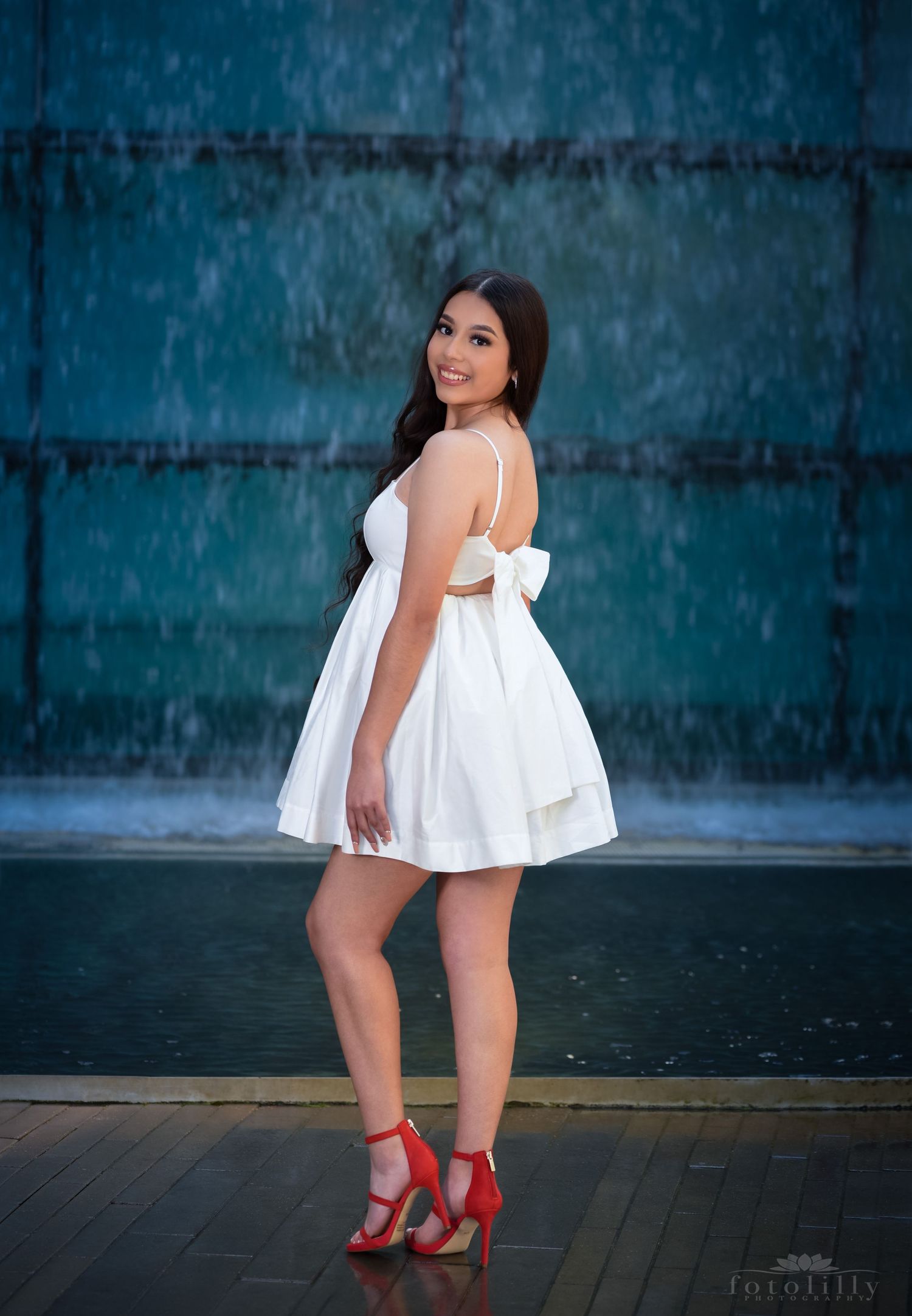 graduating senior photography sessions dallas fort worth by fotolilly photography dallas senior photographer with photography packages prom