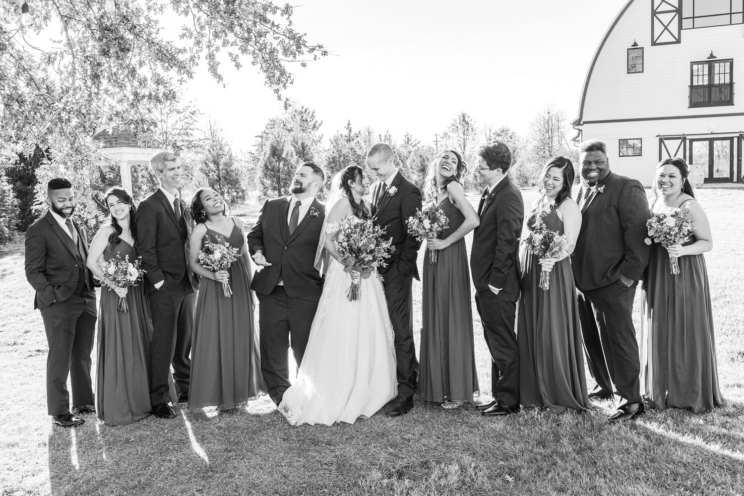 SWEENEY BARN VIRGINIA WEDDING PICTURES