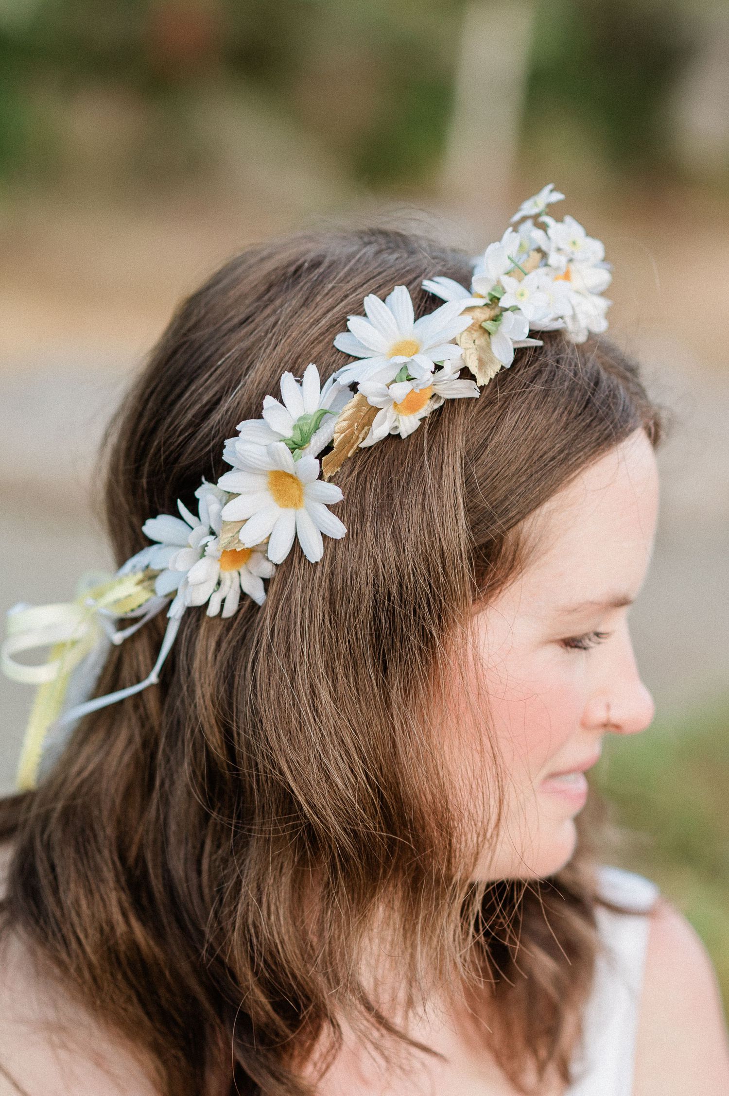 Bride wearing 70's flower crown.