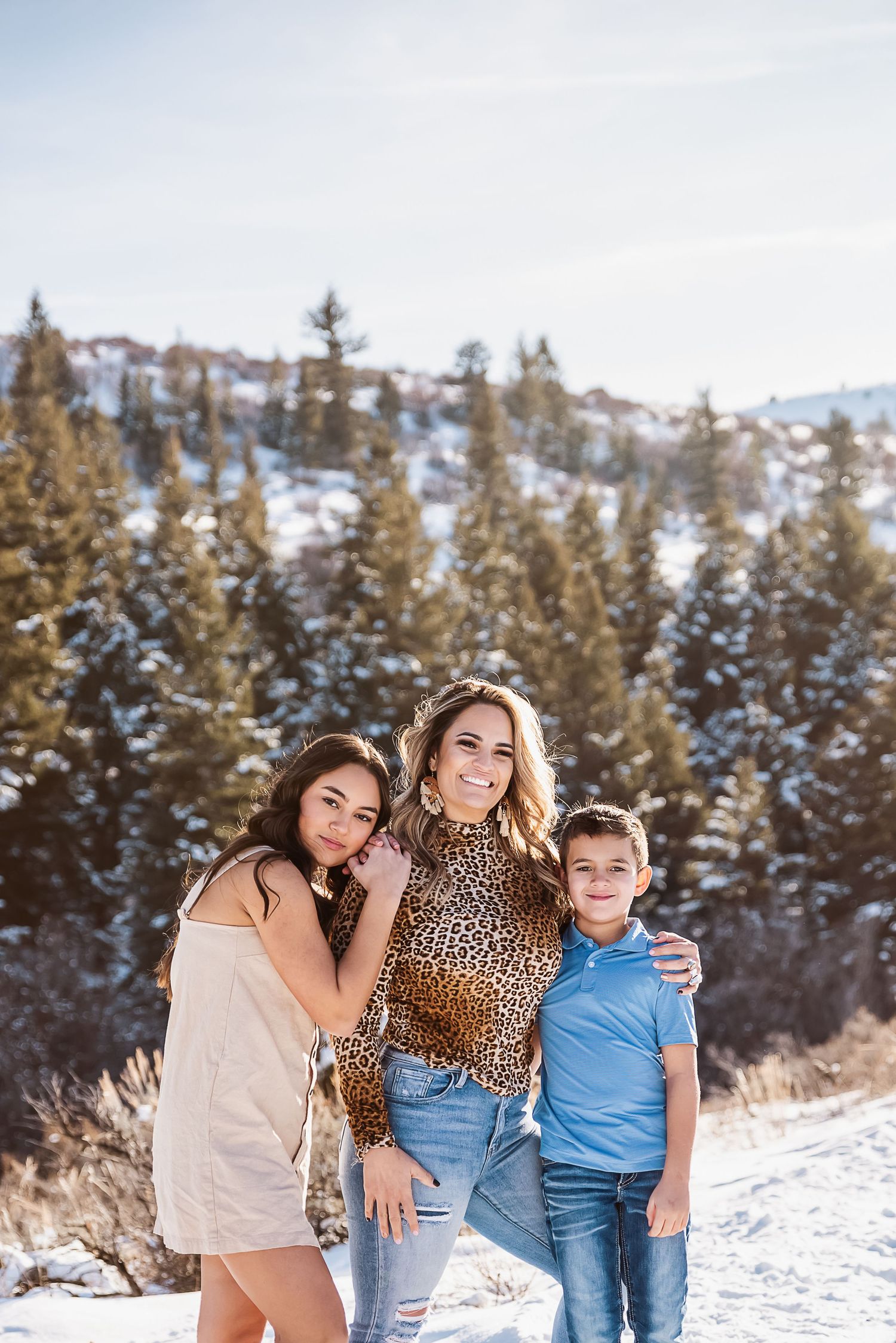 MY GOOD LOOKING FAMILY Playful Summer Family Photos in Utah | The Williamson main image 4