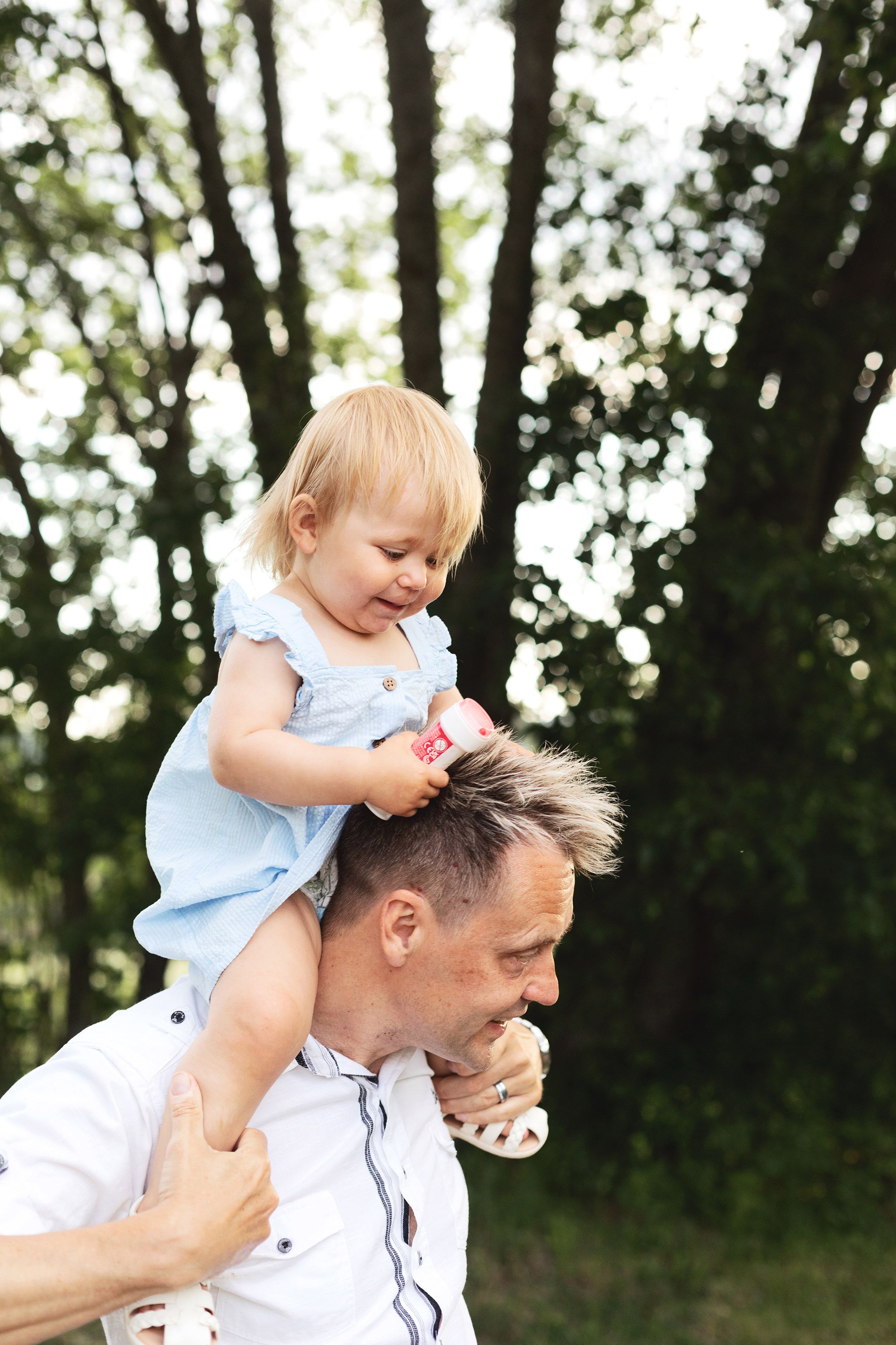family, happy, familjefotograf, familjefotograf Örnsköldsvik, pappa, dotter