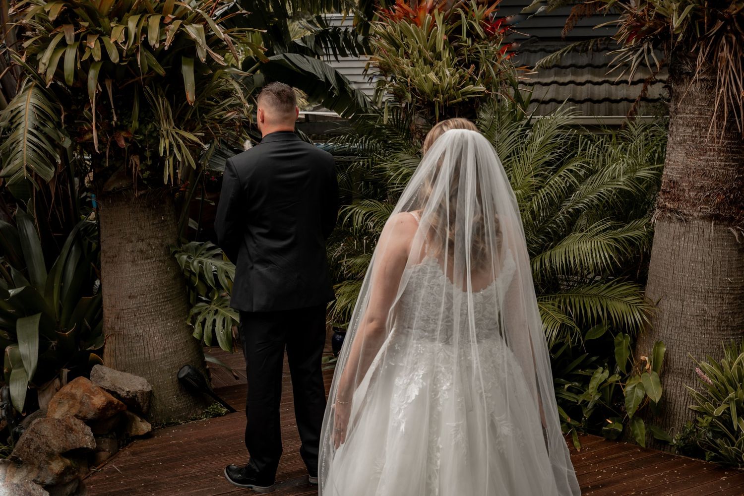 First look wedding photographer Hamilton
