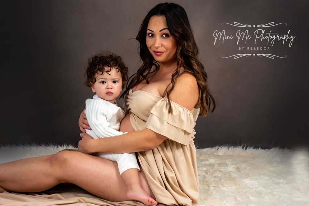 Professional Maternity photoshoot with sibling