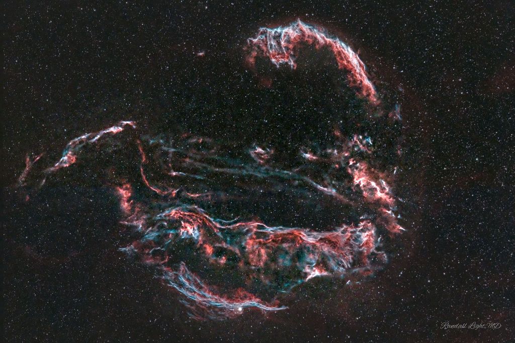 VEIL NEBULA COMPLEX, NGC 6995