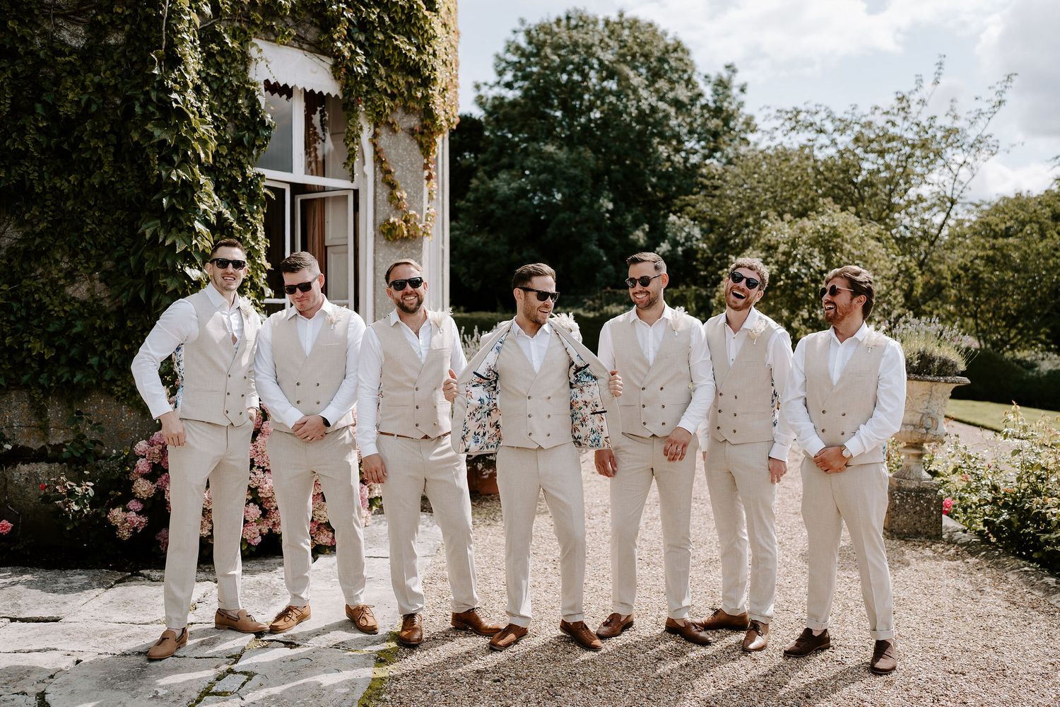 Pennard-house-summer-wedding-groomsmen