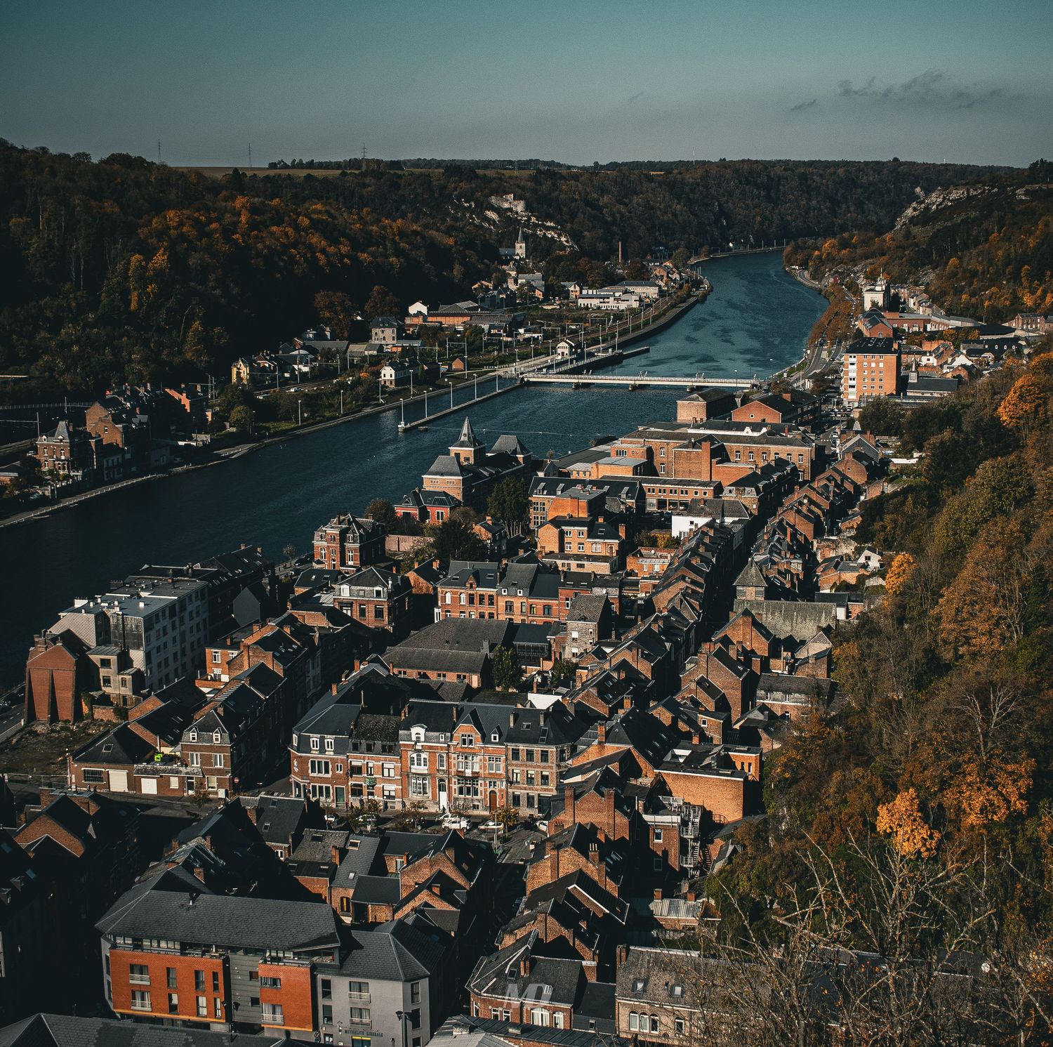 dinant rivier de maas