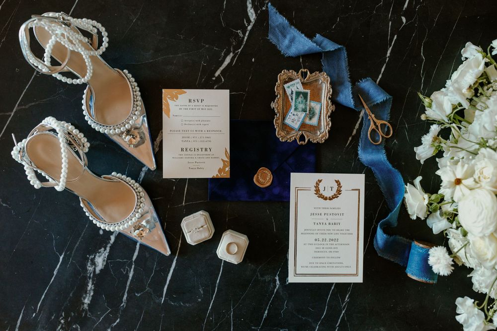 Beautiful flat lay arrangement of a bride's morning of wedding details