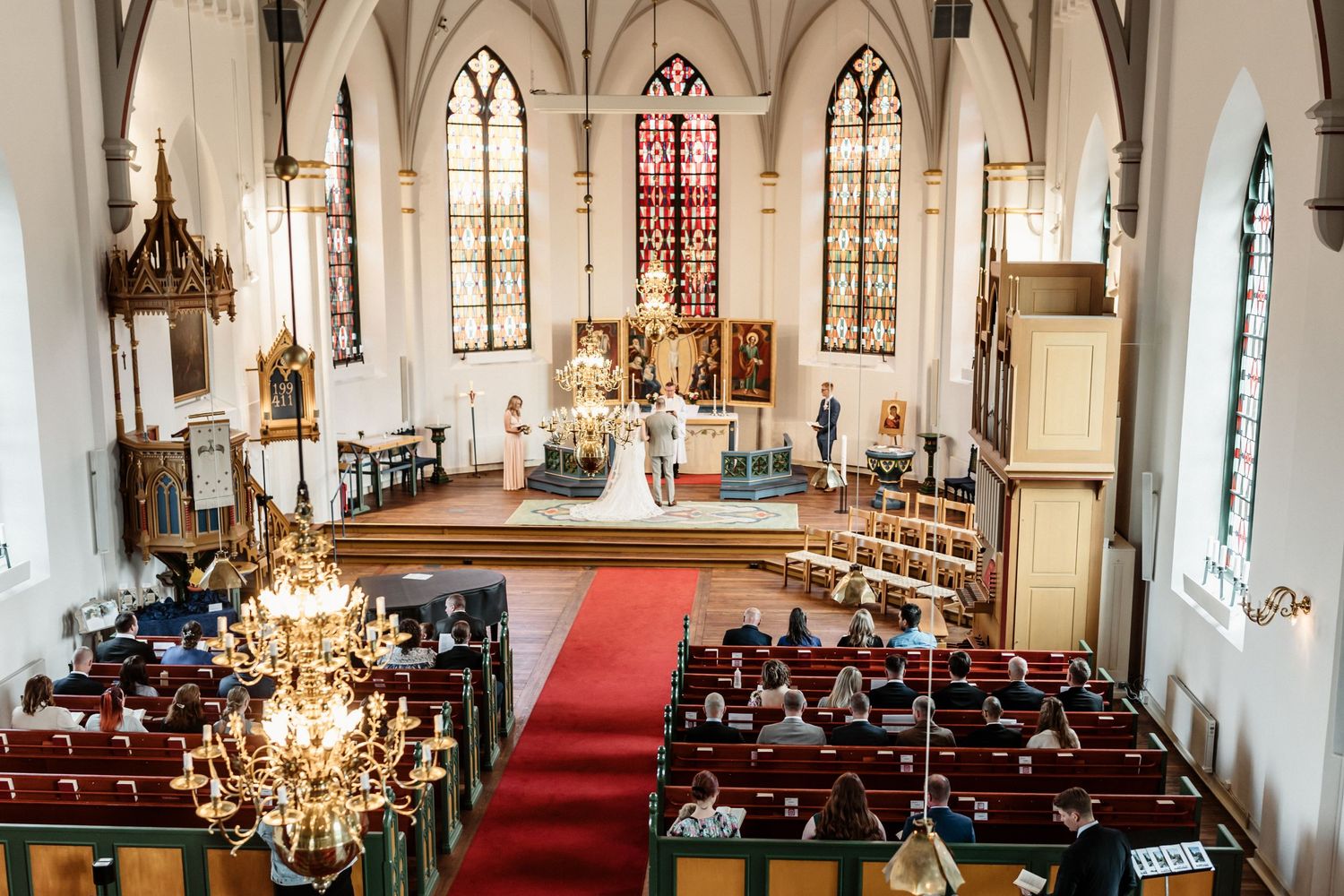 vigsel bröllop kyrka