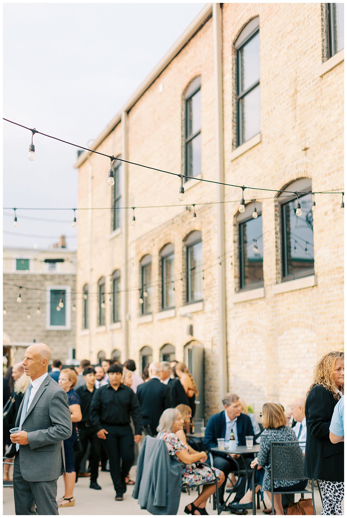 Mercantile Hall Wedding / Best Wisconsin Wedding Photographer