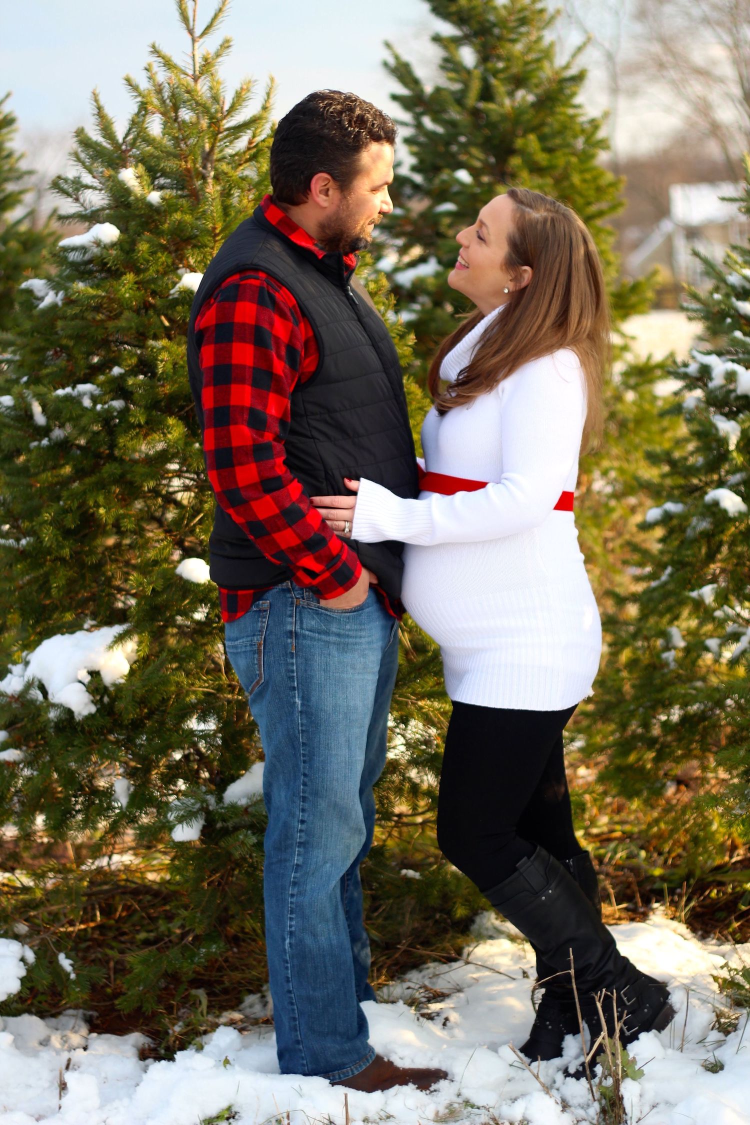 maternity couples family Christmas picture
