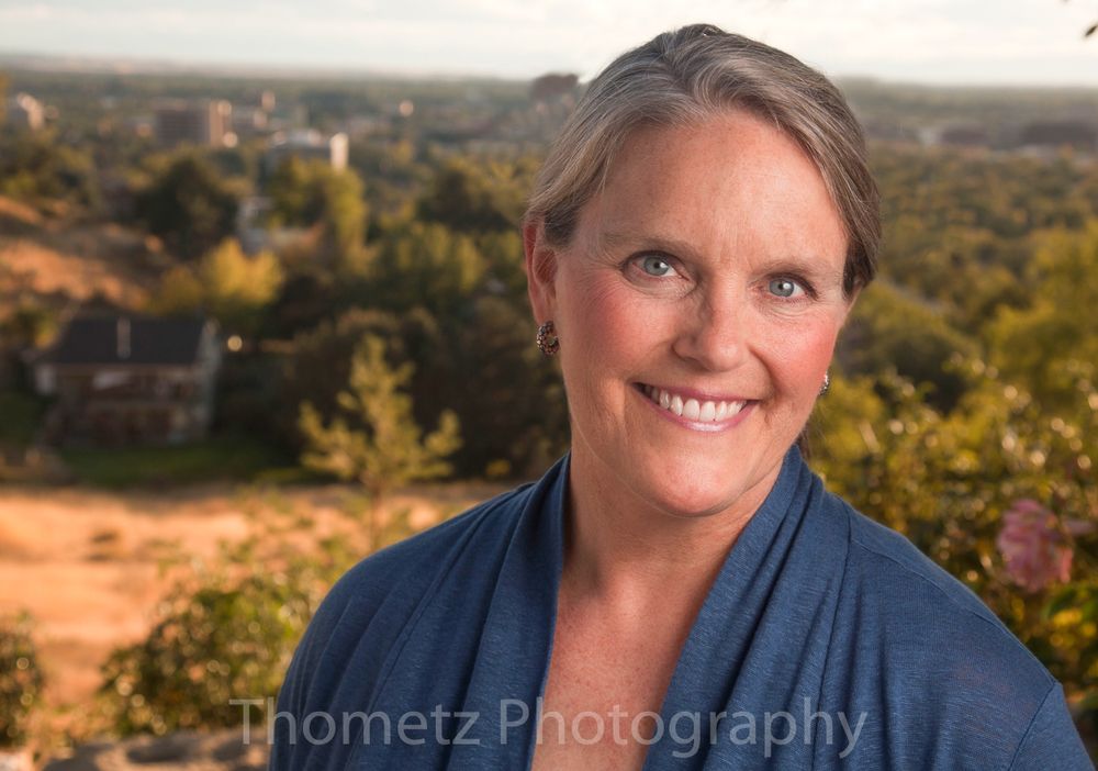 Thometz Photography – Boise Corporate Headshots, LinkedIn Headshots, Social Media Headshots