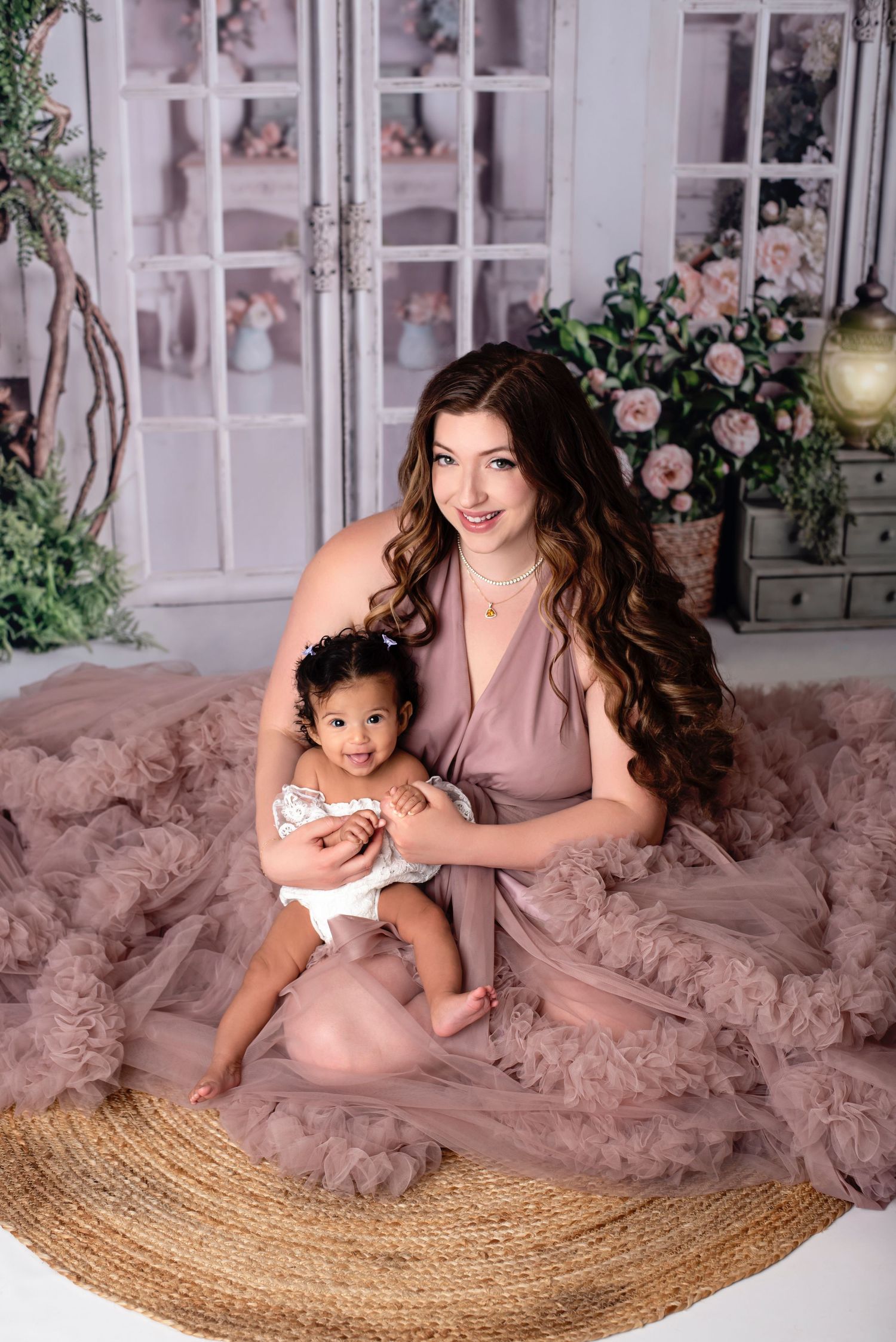 Beautiful Mom Cleveland Newborn & Family Photographer Cleveland Ohio