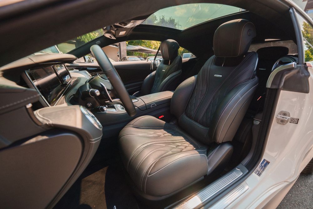 Side view of Mercedes-Benz sport seats with quilted leather upholstery.