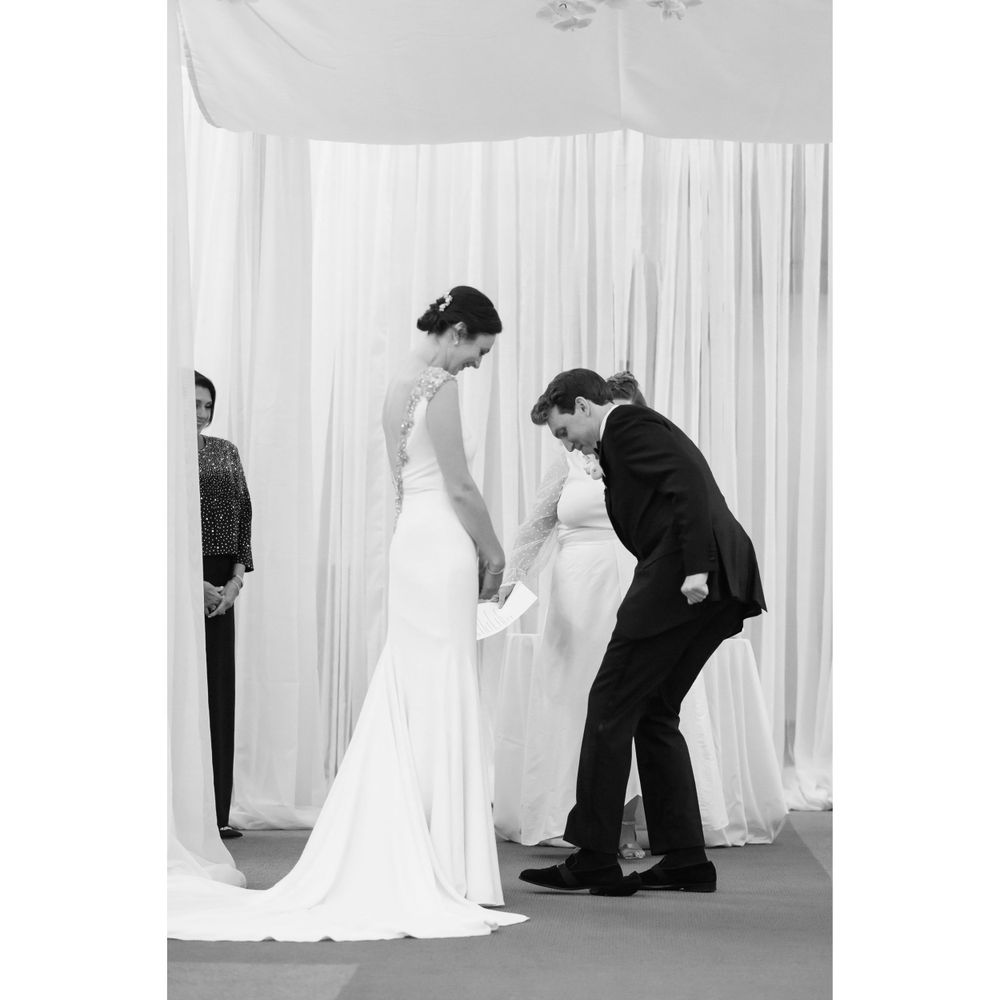 Breaking of glass during wedding ceremony at InterContinental Cleveland photographed by Tom Forrest.