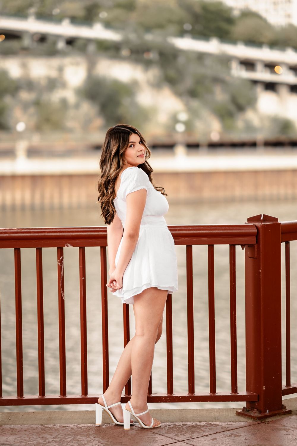 JUVE- Saint Paul & Minneapolis Senior Portrait and Wedding Photographer, Hairstylist, and Makeup Artist
