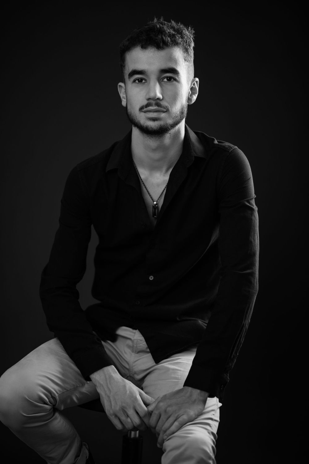 Portrait corporate professionnel style LinkedIn en studio - Landes Pays Basque