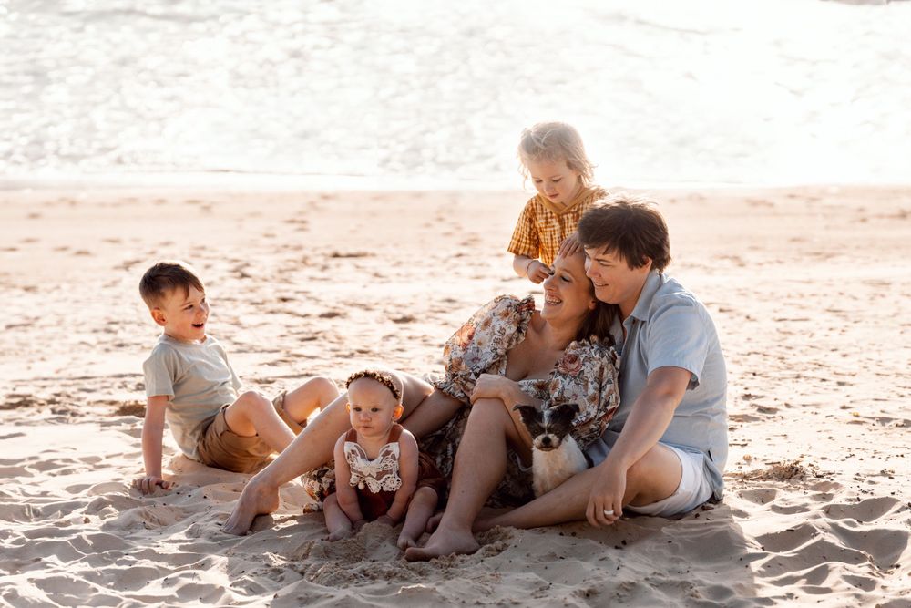 Happy kids during family photoshoot in sydney