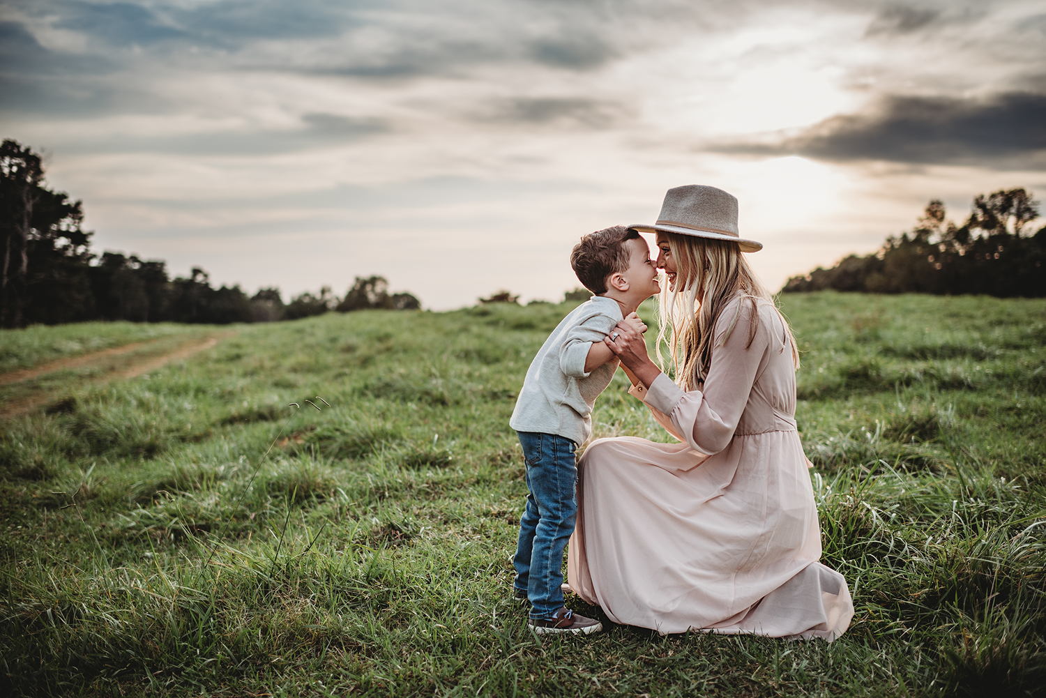 Braselton, Flowery Branch, Buford, Sugar Hill, Hoschton, Dacula
Newborn & Family Photographer
Cake Smash, Senior Portraits, Headshots