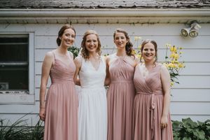 Bride and bridesmaids before the weddings