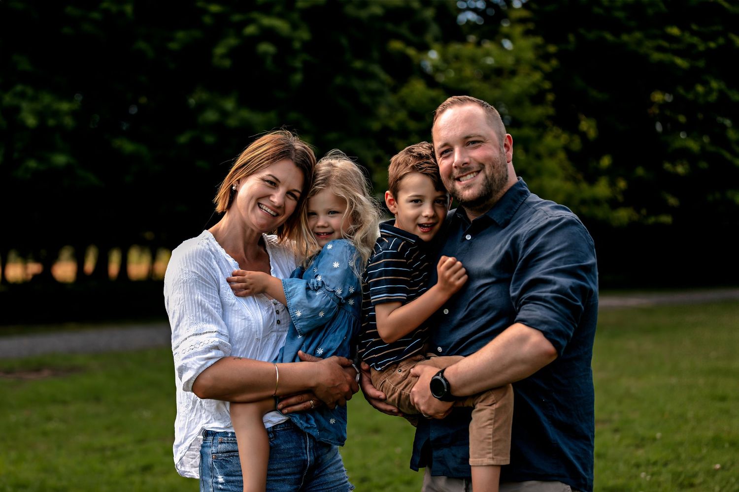 Palmerston North Newborn Baby Family Photographer. Mt Lees reserve
