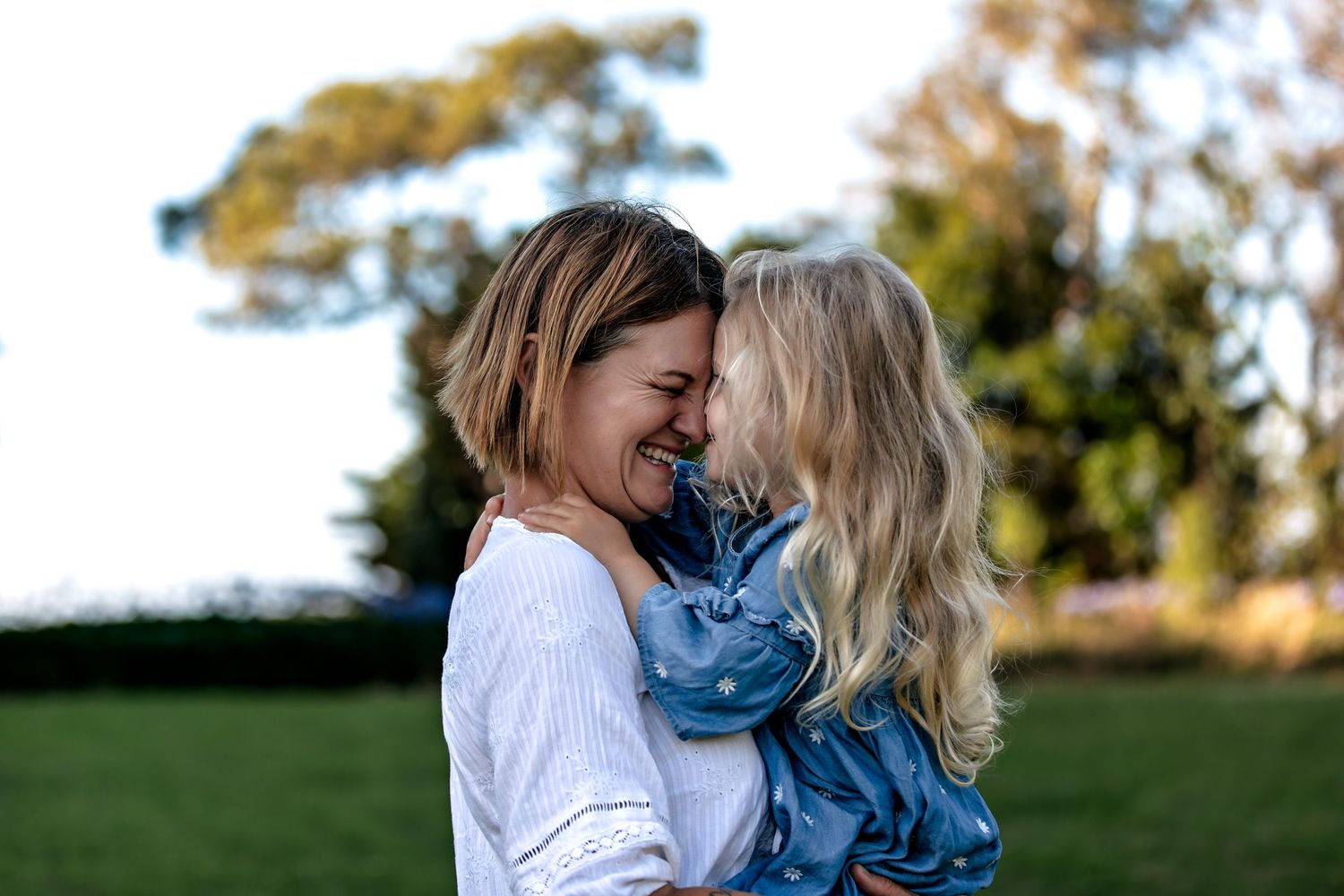 Palmerston North Newborn Baby Family Photographer. Mt Lees reserve