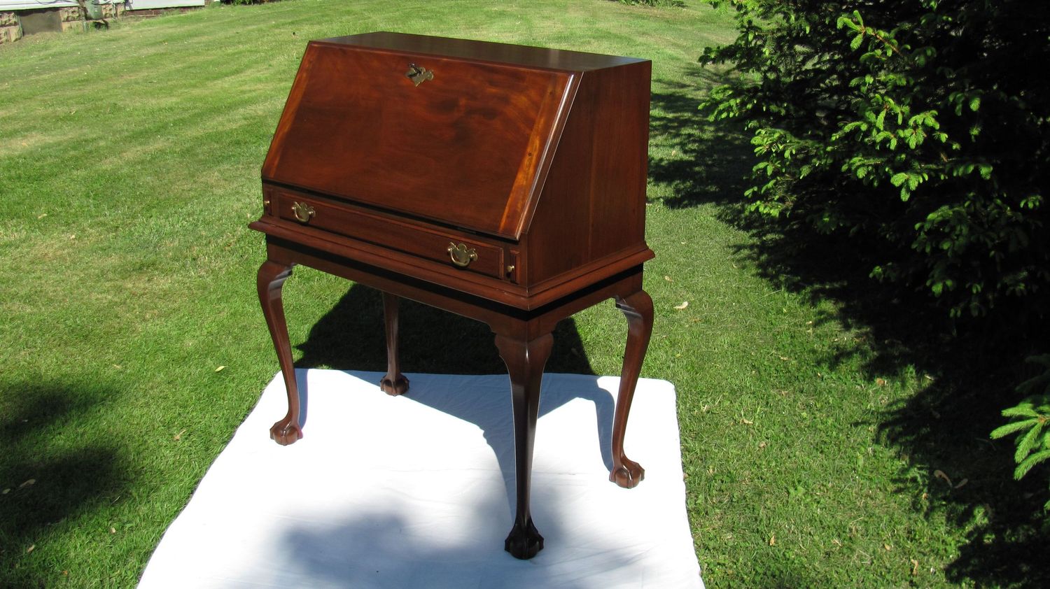 Founding Furniture - Desk on Frame