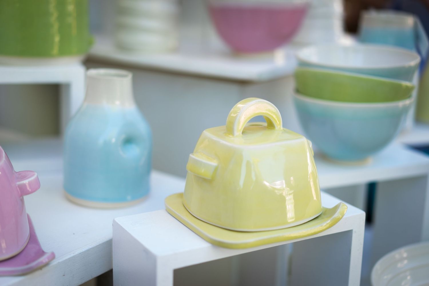 Julie MacKinnon Ceramics https://juliemackinnonceramics.com