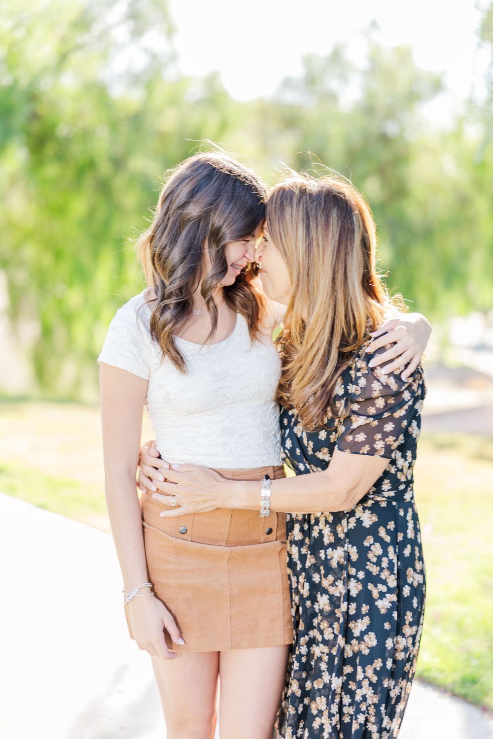 Professional family portraits in Simi Valley, Natural light photographer, Fun family photographer, best family photographer in Simi Valley