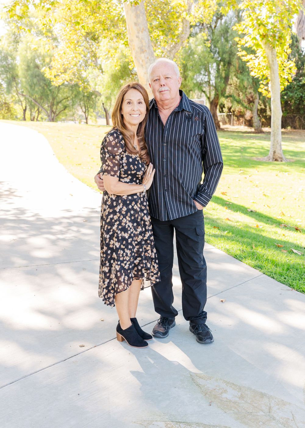 Professional family portraits in Simi Valley, Natural light photographer, Fun family photographer, best family photographer in Simi Valley