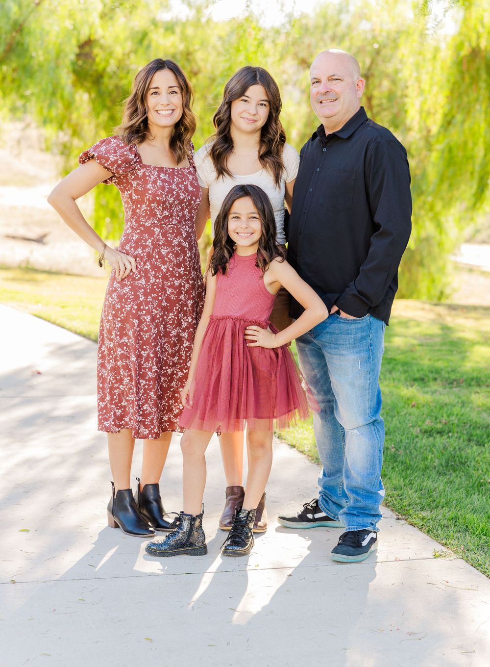 Professional family portraits in Simi Valley, Natural light photographer, Fun family photographer, best family photographer in Simi Valley