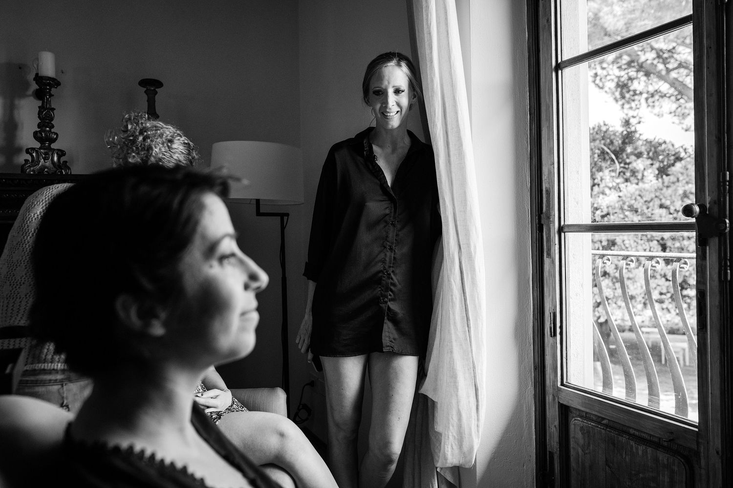 TLOOK photographe de mariage de style documentaire, Tenuta Di Sticciano en Toscane préparatifs de la mariée