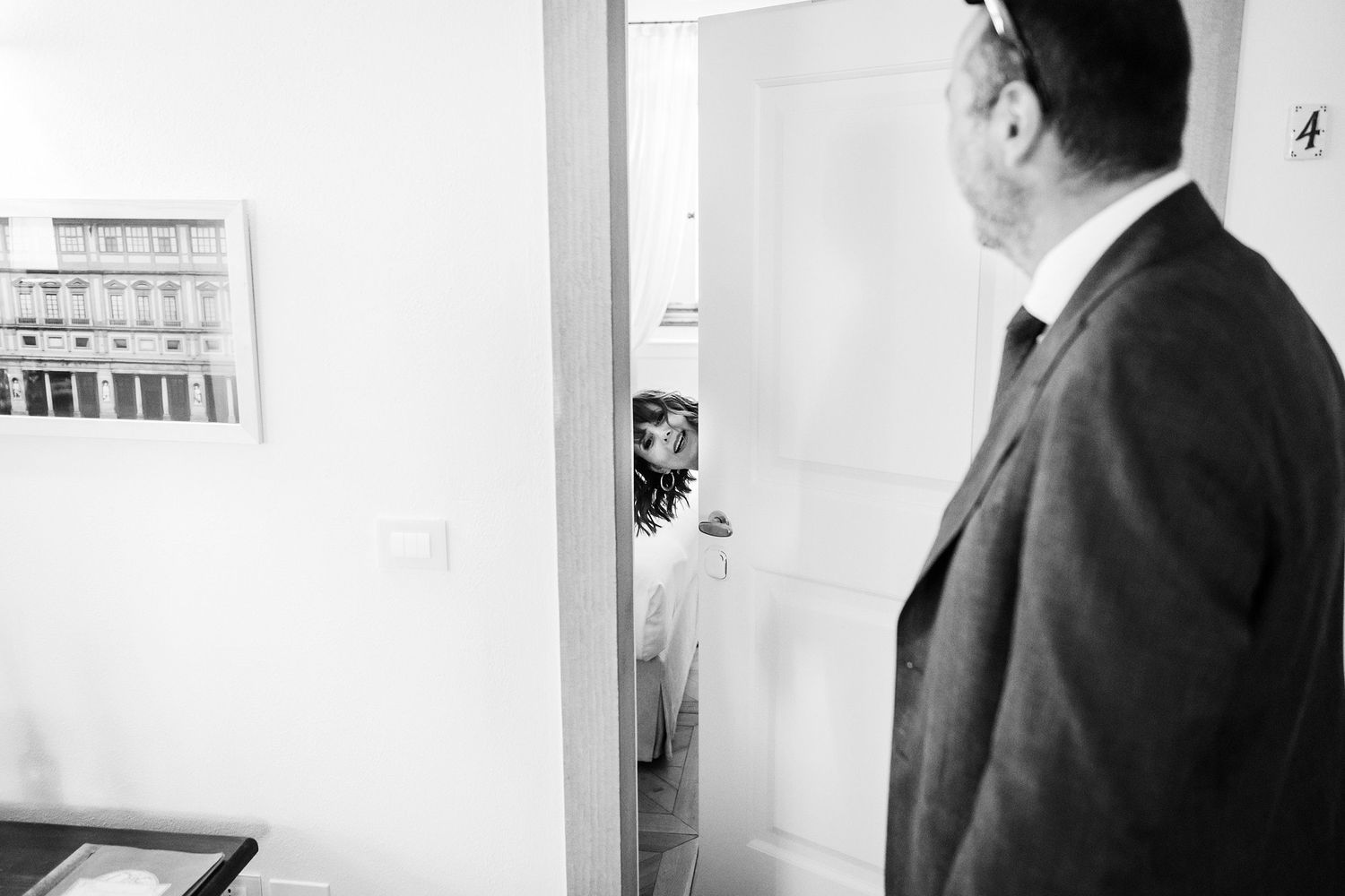 TLOOK photographe de mariage de style documentaire, Tenuta Di Sticciano en Toscane préparatifs de la mariée