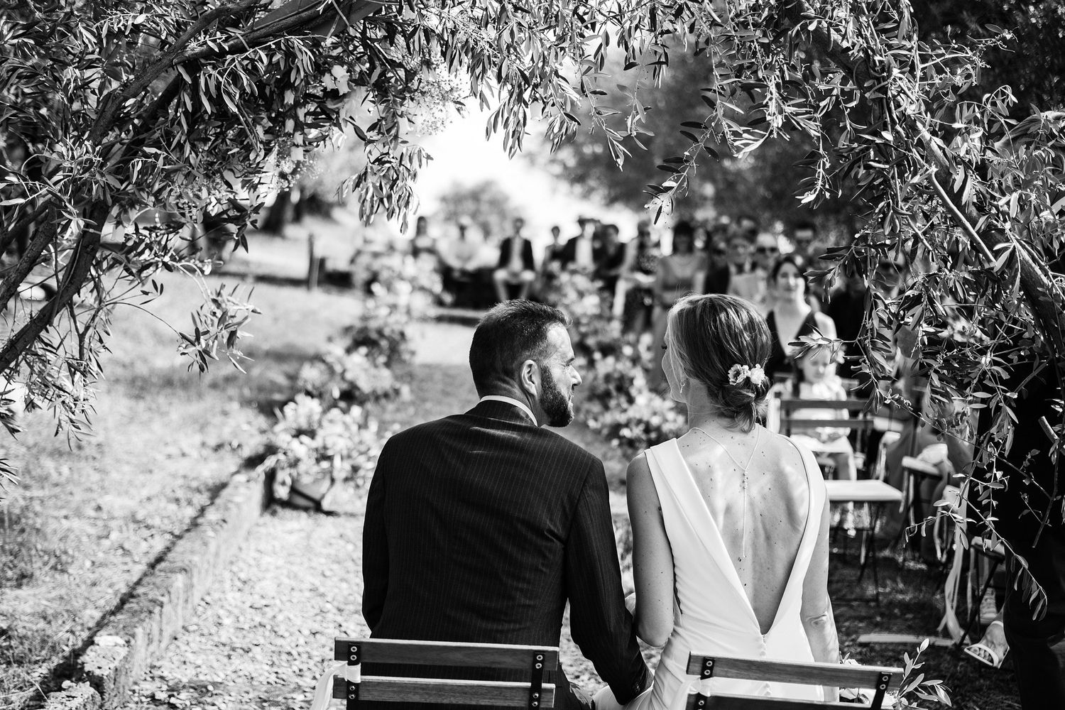 TLOOK photographe de mariage de style documentaire, Tenuta Di Sticciano en Toscane cérémonie dans les oliviers