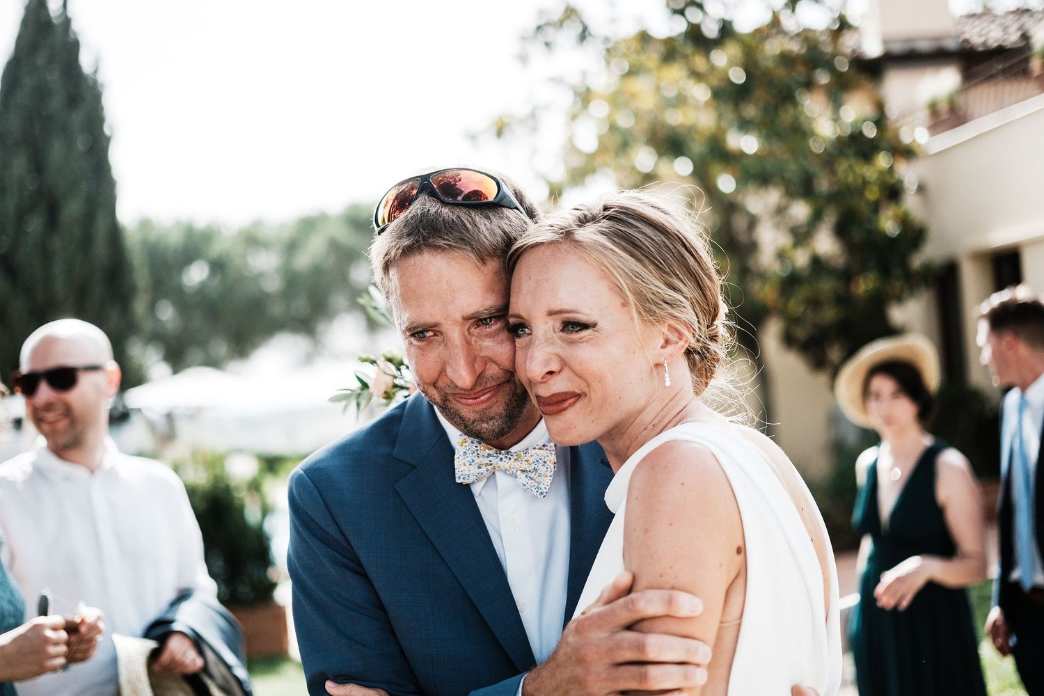 TLOOK photographe de mariage de style documentaire, Tenuta Di Sticciano en Toscane cocktail émotion