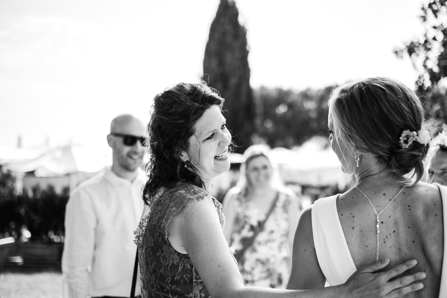 TLOOK photographe de mariage de style documentaire, Tenuta Di Sticciano en Toscane cocktail