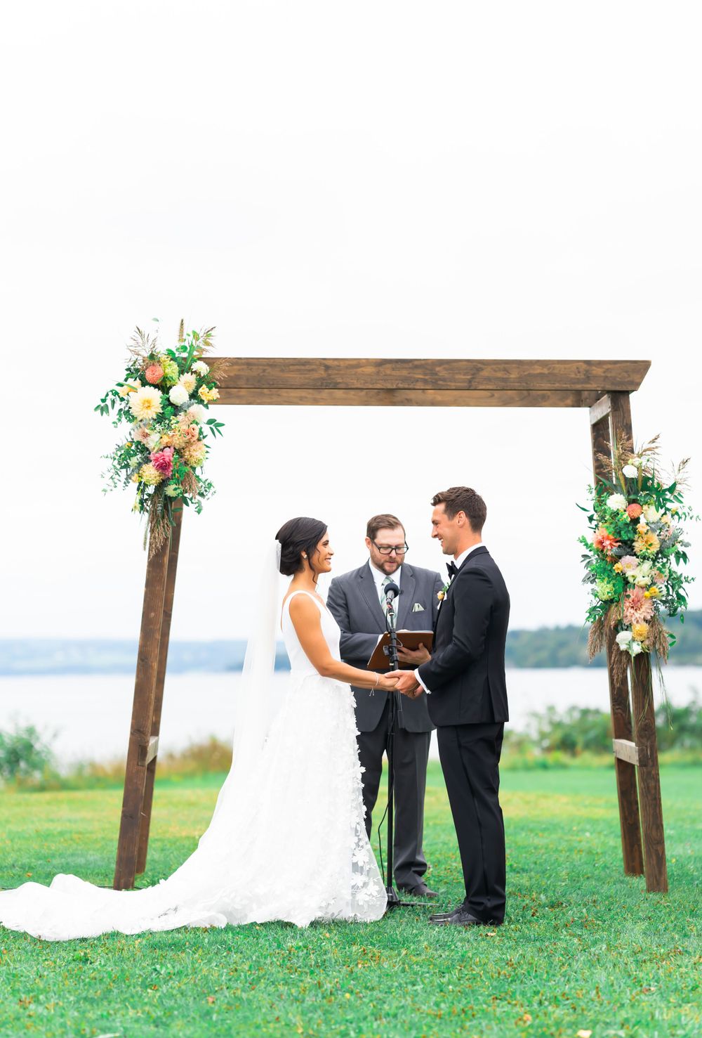 The Diamonds at Skaneateles Country Club - Rochester NY Wedding Photographer