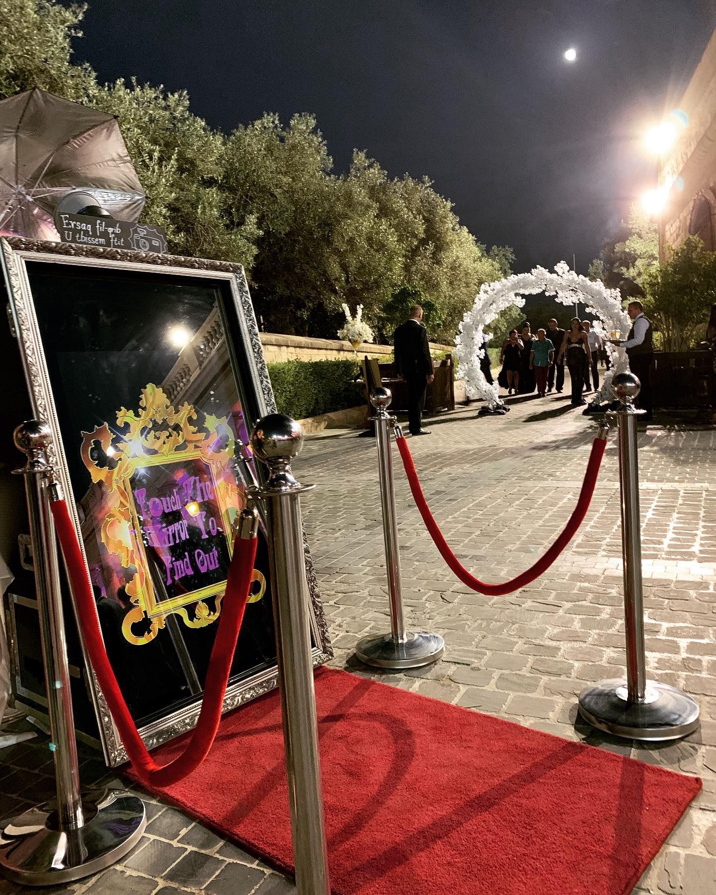 Mirror Me Malta Photo Booth
