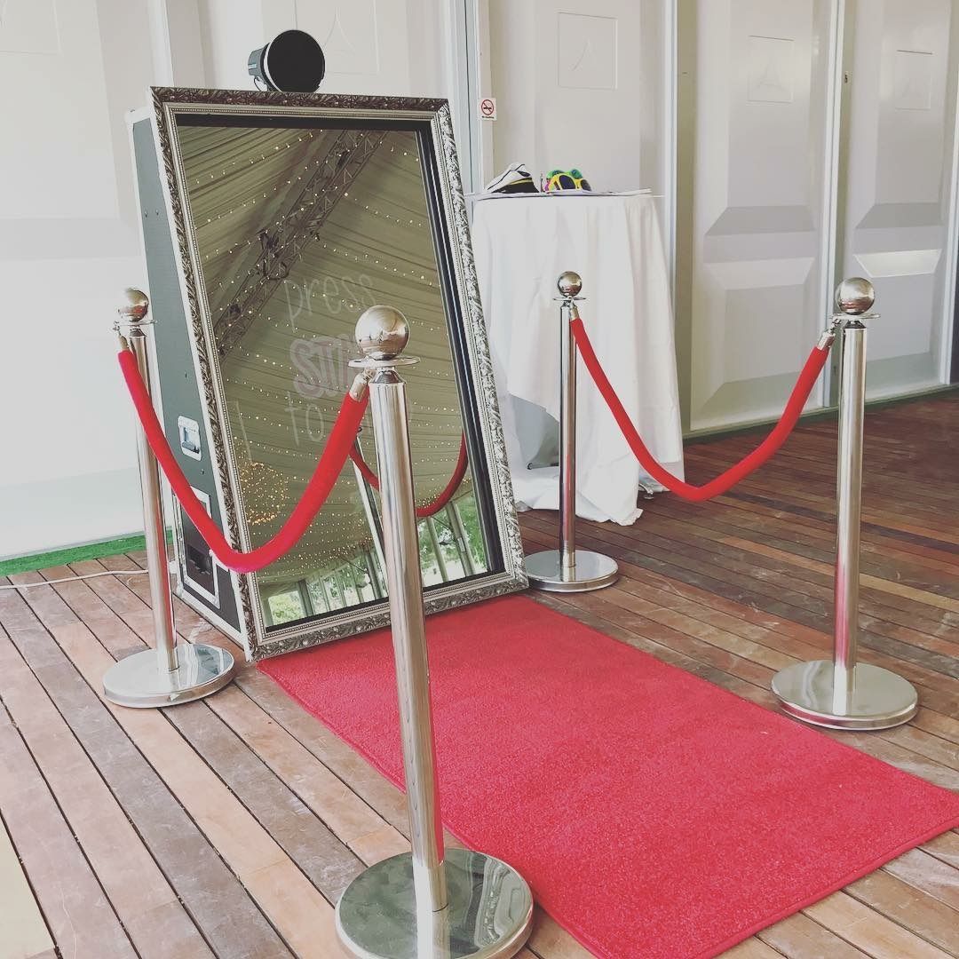 Mirror Me Malta Photo Booth