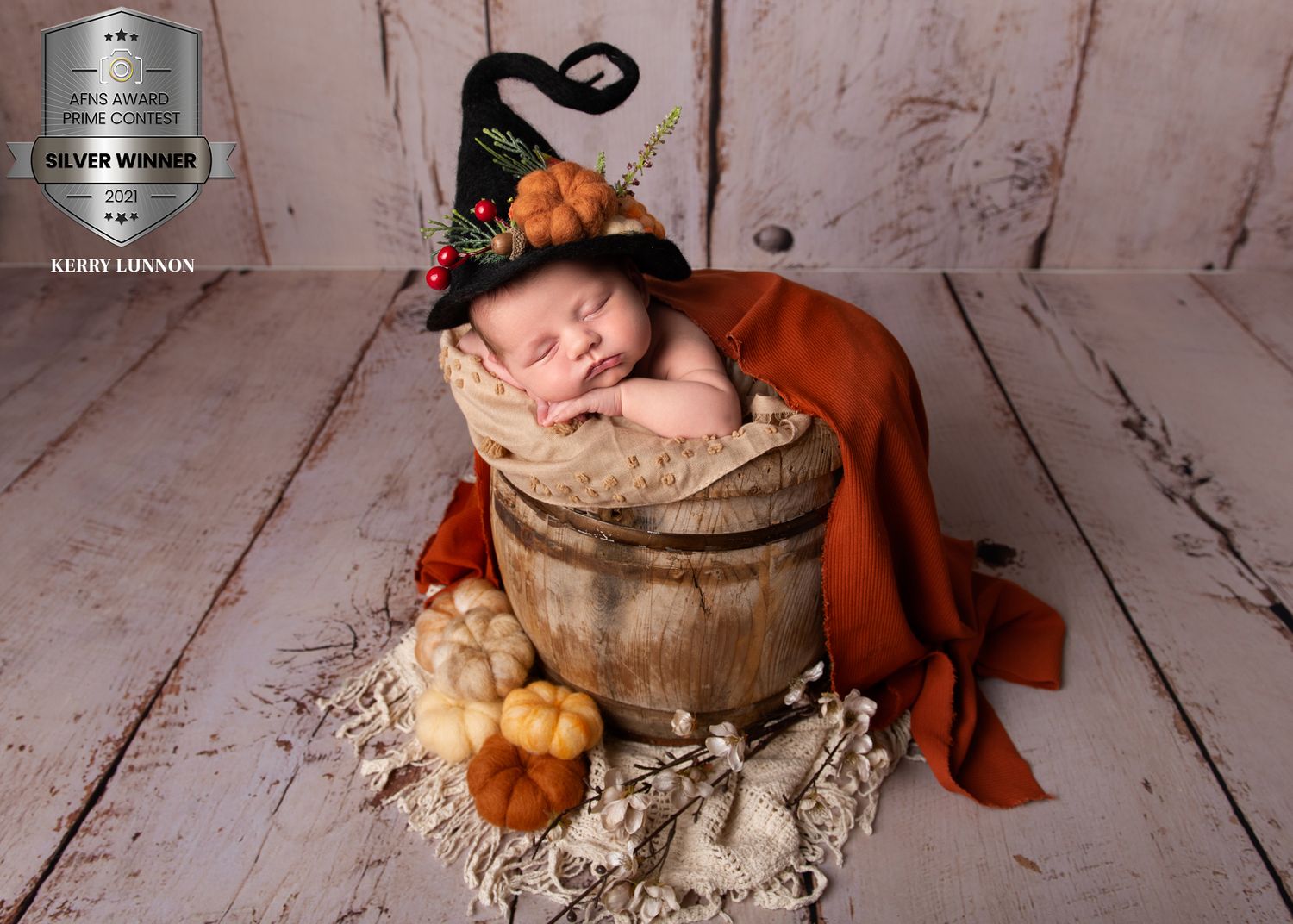 Bromsgrove Worcester newborn baby photoshoot photos pictures halloween award winning photographer