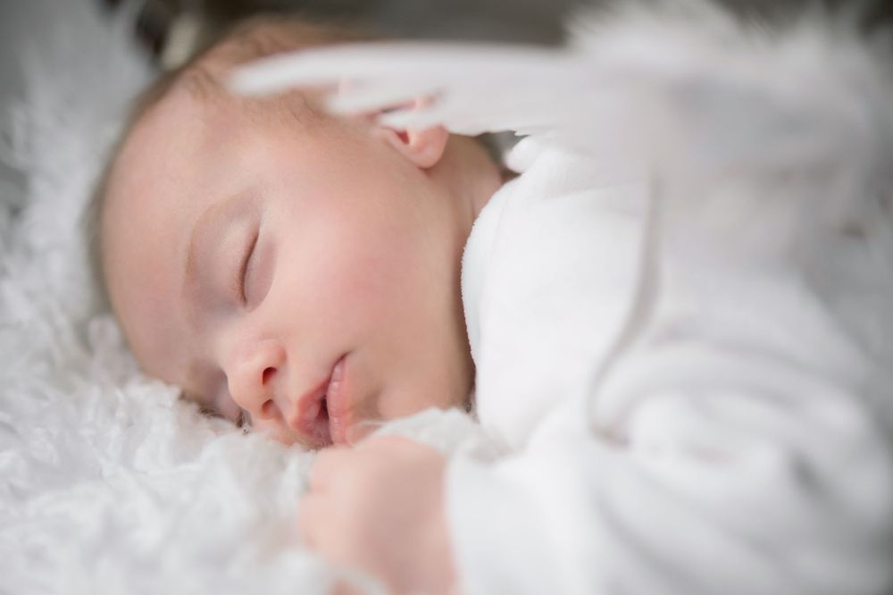 bebé anjo