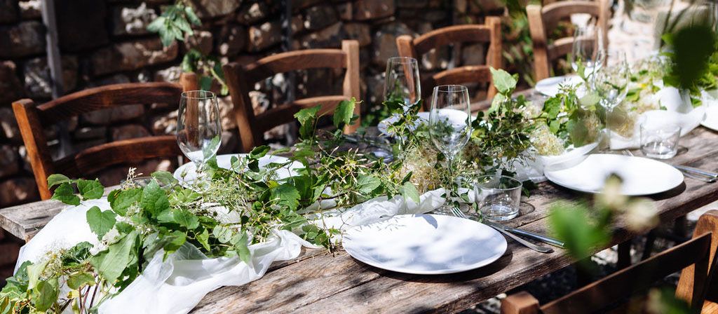 wild and whimsical flower inspiration for your wedding in Tuscany