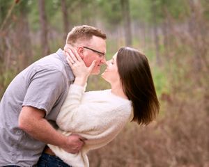 Soddy-Daisy Kissing