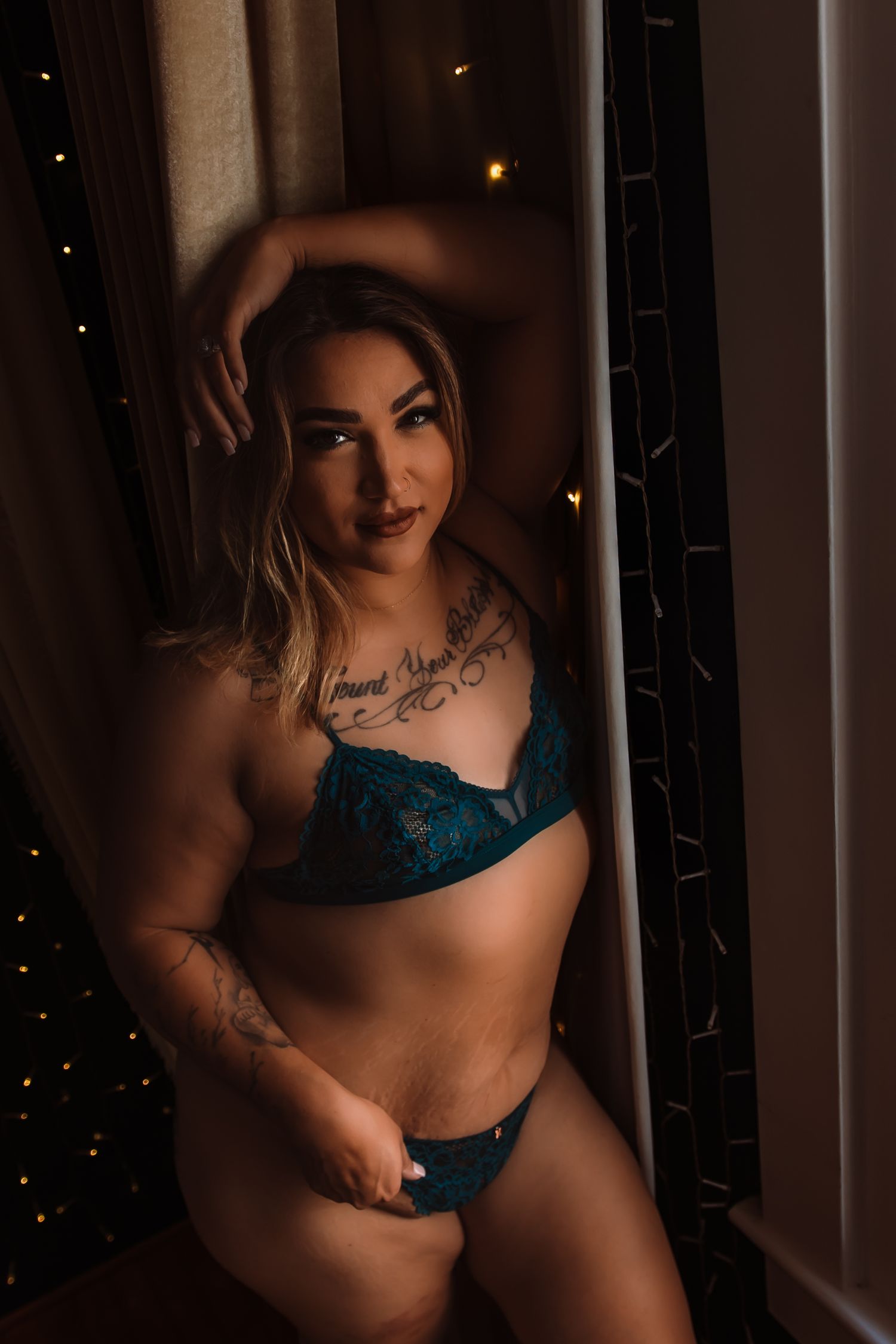 boudoir photographer Arizona	intimate portraits, body positive photography