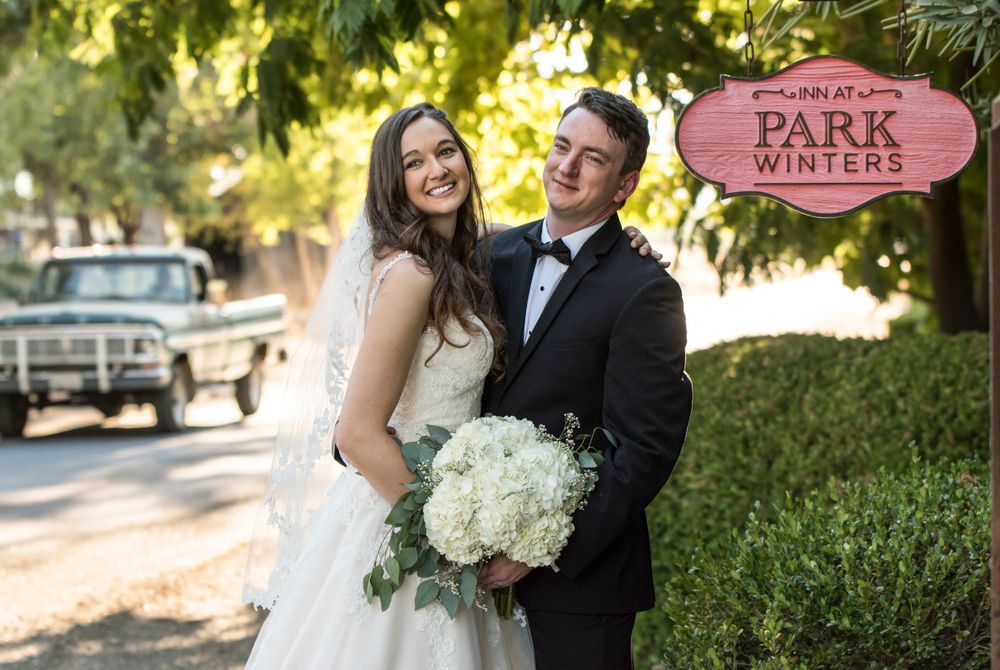 wedding portrait visdoc photo Ricardo Cazares Sacramento California weddingwire knot book