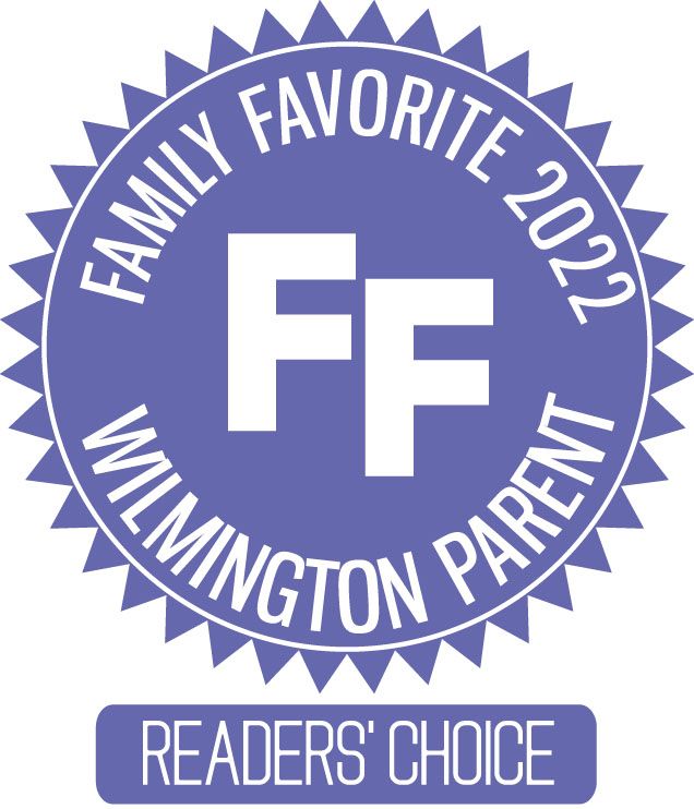 Purple circular Family Favorite 2022 Wilmington Parent Readers Choice award badge.