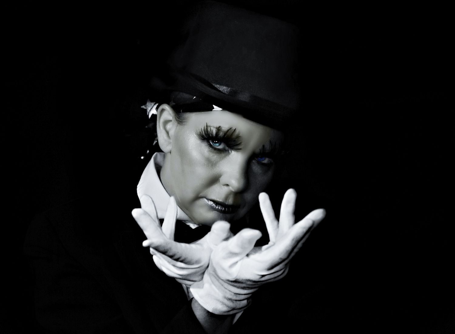 Magician © Copyright. 2020. Dragon Papillon Photography.  All rights reserved.