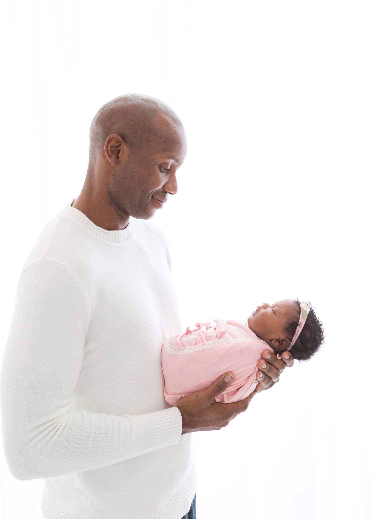 father with newborn daughter, white sweater, sarasota baby photographer, venice maternity photos, port charlotte family photography, nokomis